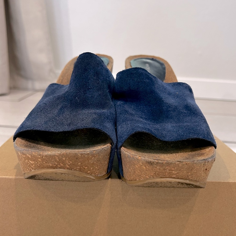 BCBG cork wedge